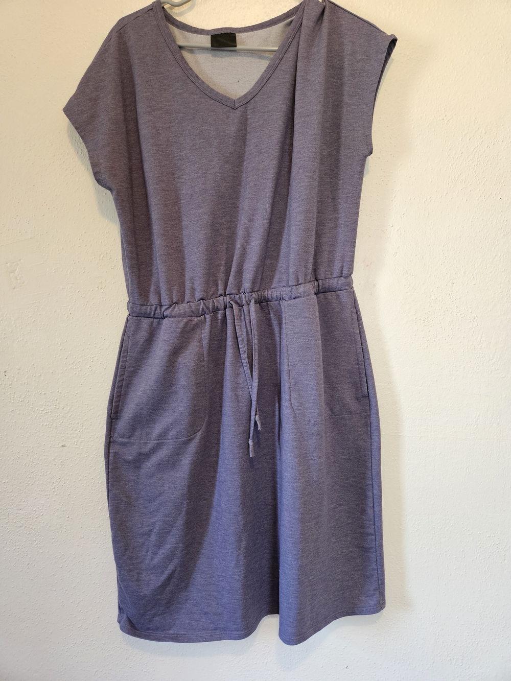 Everyday V-Neck Drawstring Midi Dress in Heather Purple